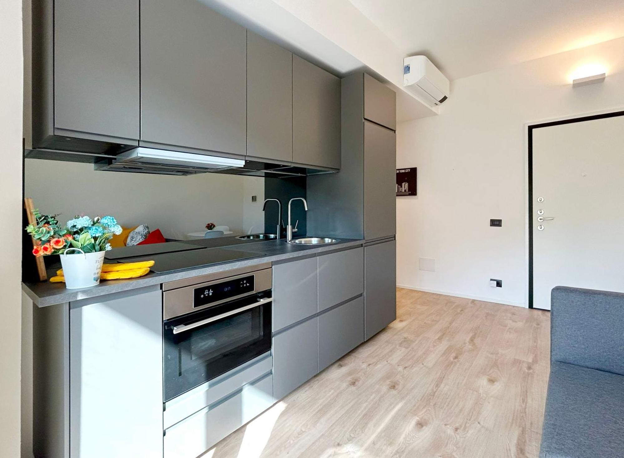 Lecco Lakefront Retreat מראה חיצוני תמונה