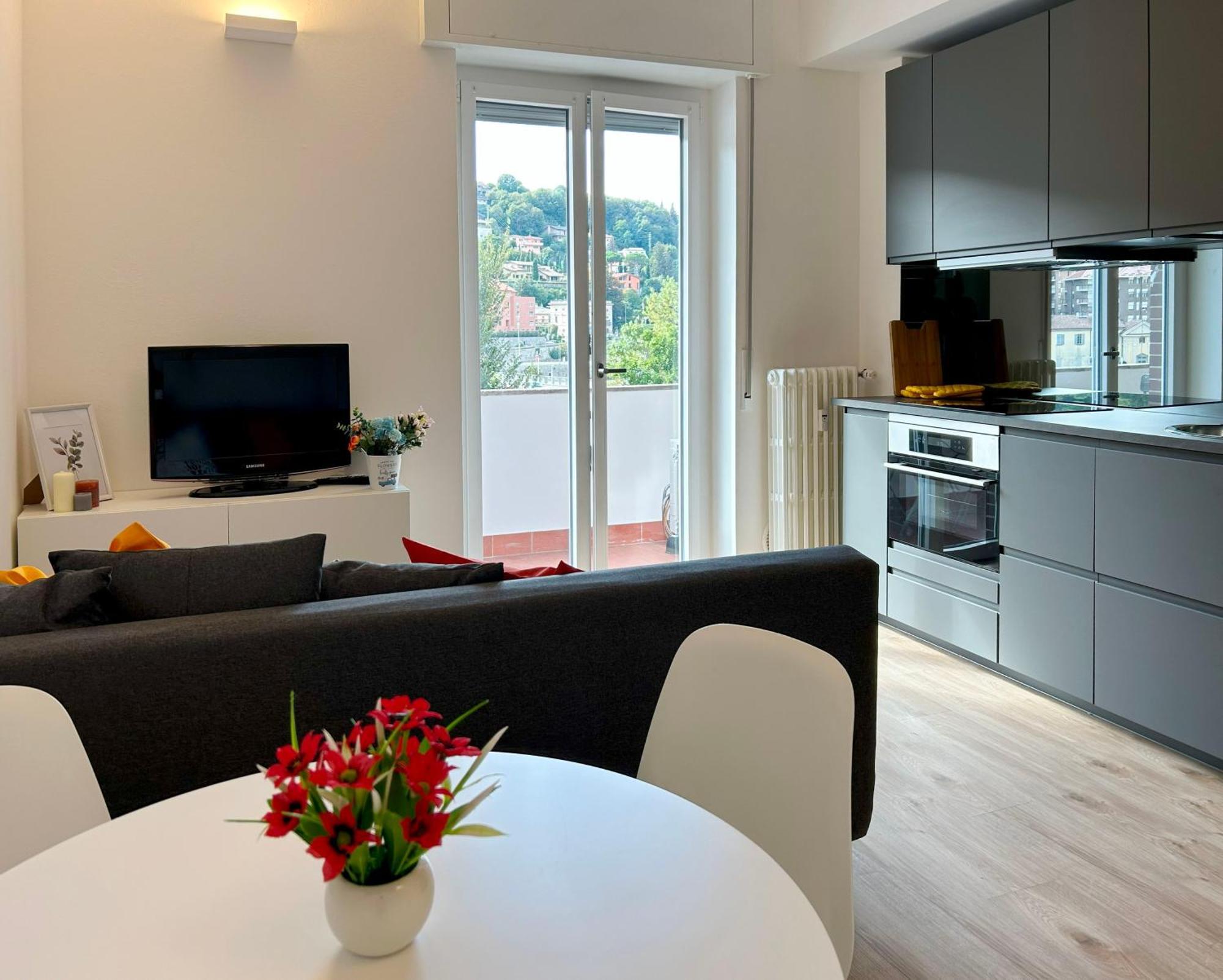 Lecco Lakefront Retreat מראה חיצוני תמונה
