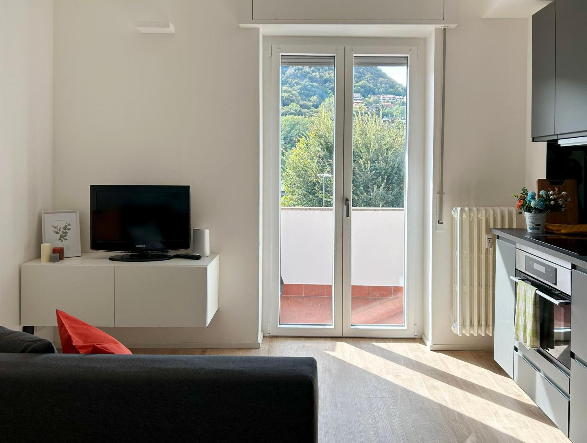 Lecco Lakefront Retreat מראה חיצוני תמונה