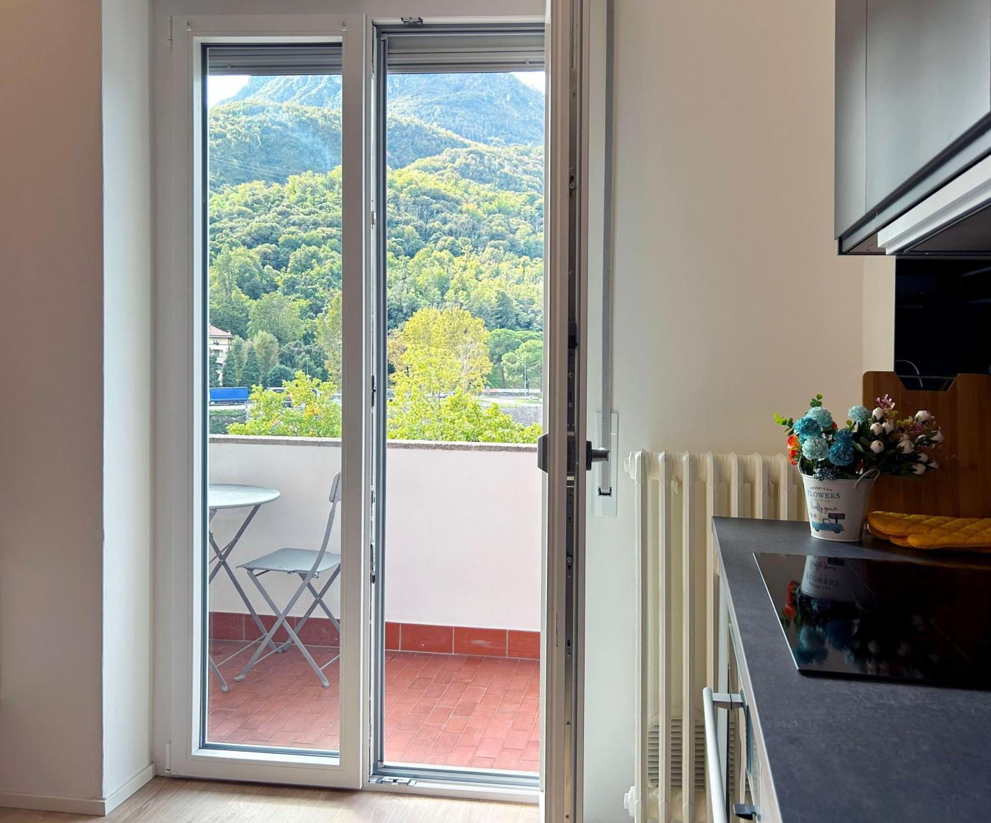 Lecco Lakefront Retreat מראה חיצוני תמונה